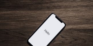 How to Make Money by Selling your Old Gadgets refurbished smartphone old gadget