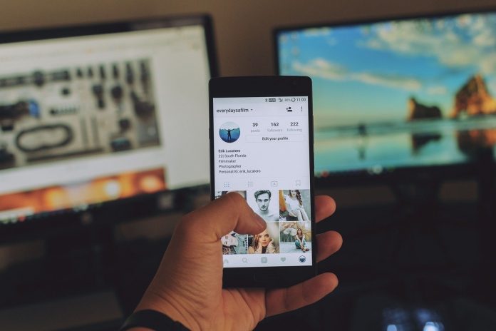 keeping-mobile-phones-safe-gadgetstripe keeping your phones safe
