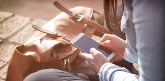What Should You Consider When Purchasing a Smartphone for Mobile Gaming?
