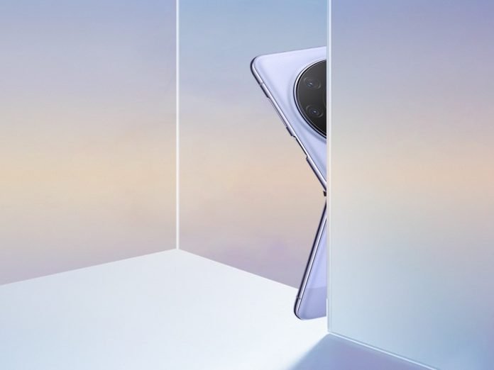 Phantom V Flip Gadgetstripe