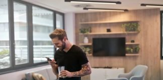 6 Ways to Have More Fun on Your Smartphone